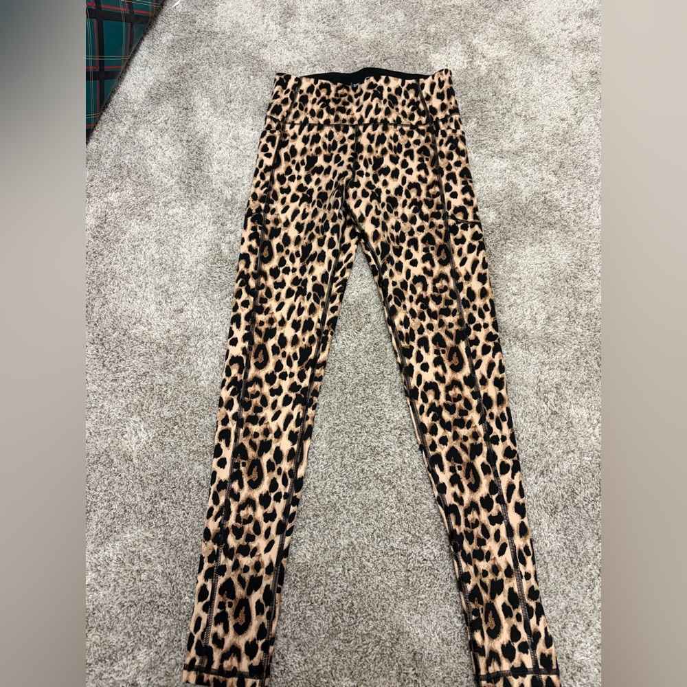 Victorias Secret Leopard Print Women's Leggings - Like New!  🐆